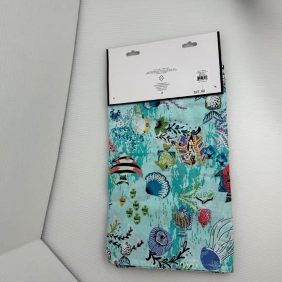 Vera Bradley Aquatic Floral Table Runner Antilles Treasure Aquatic Sea 13 X 96 - Picture 2 of 3